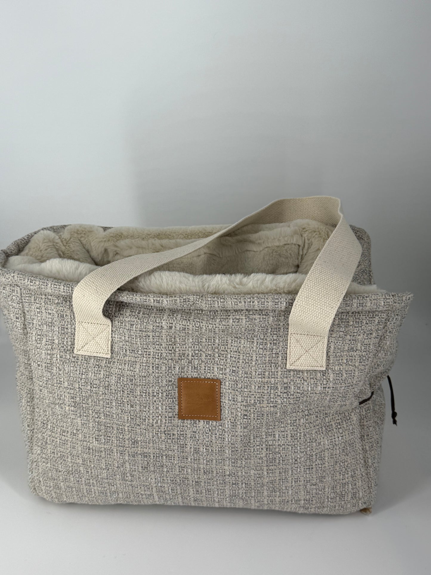 Magaret Bag Chanel taupe + panna faux fur
