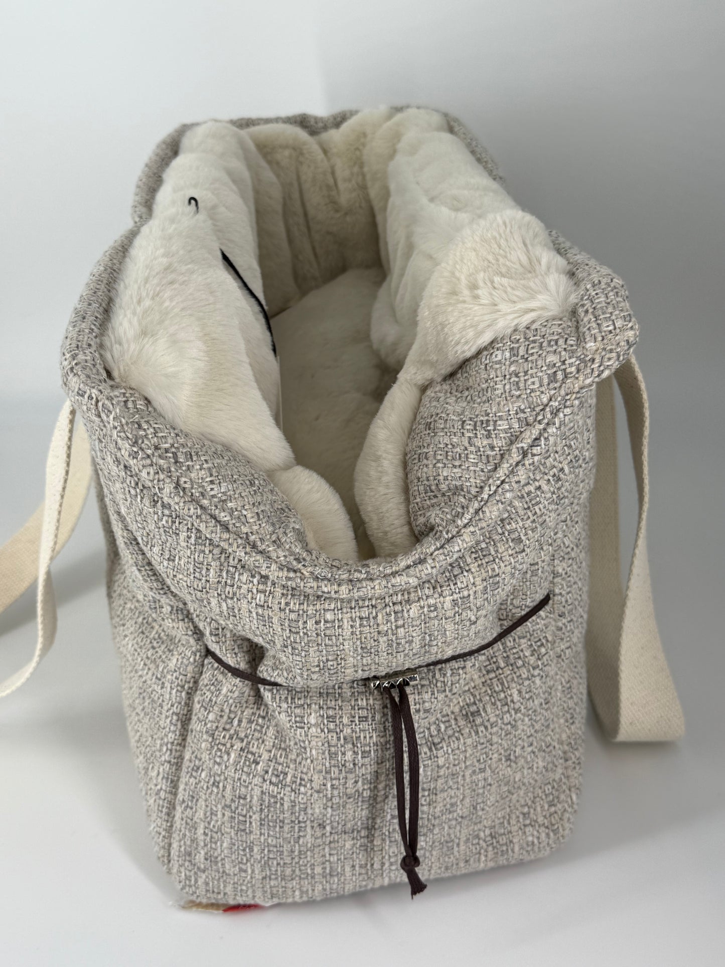 Magaret Bag Chanel taupe + panna faux fur